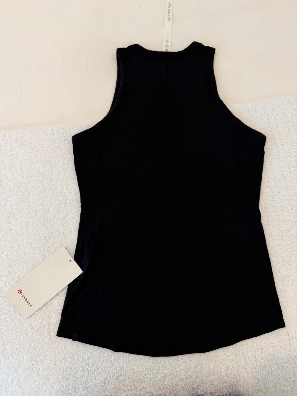 Lululemon Hold Tight Crewneck Tank Top size 8 - Picture 8 of 8